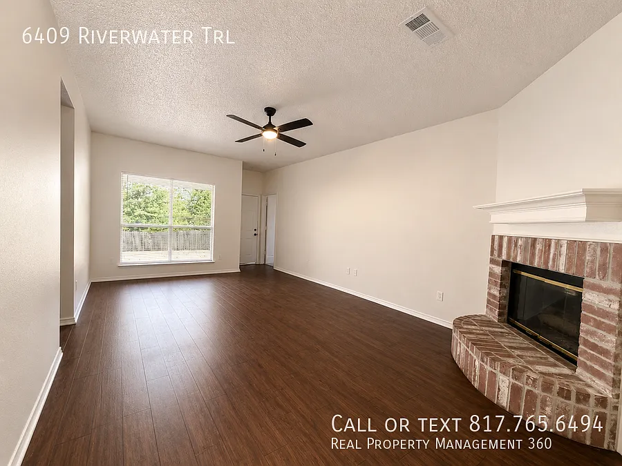 Move-In Ready 3-Bedroom Home in Fort Worth — Photo 3