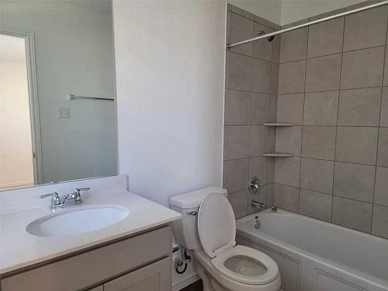 602 Arnage Dr — Photo 10
