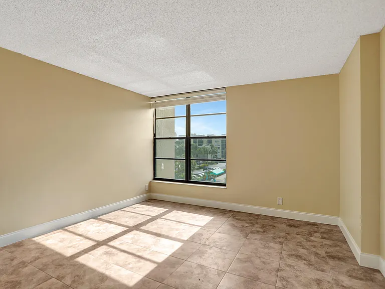 3 Royal Palm Way #403 — Photo 16
