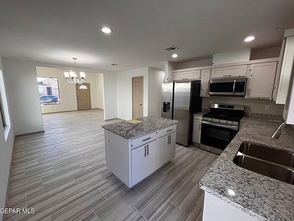 2nd image of 617 Cedarwood Ave