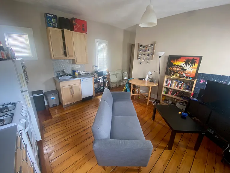 40 Springfield St #R — Photo 6