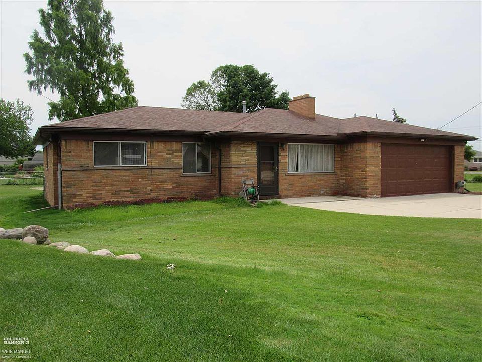 38056 Circle Dr, Harrison Township, MI 48045 Zillow