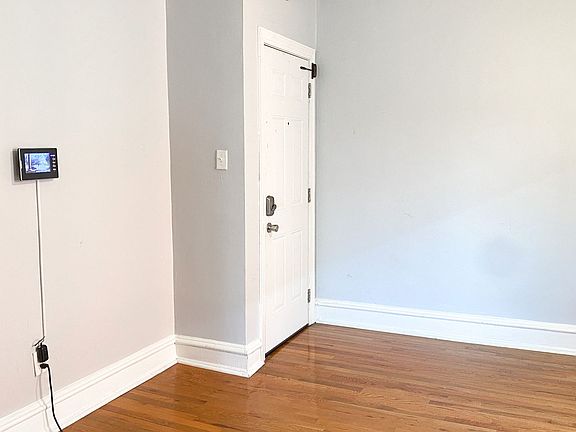 5th image of 4246 Parkside Ave #5