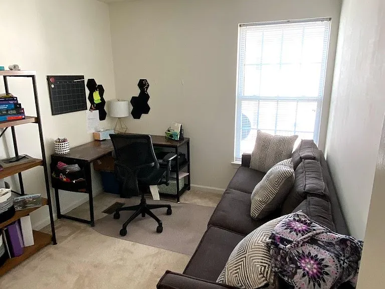 Bedroom 2 (furnished)