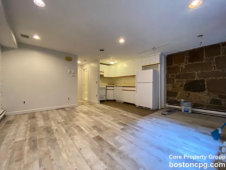 48 Phillips St #A — Photo 3
