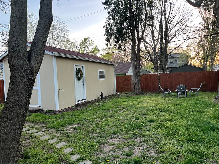 909 N Woodrow Ave — Photo 61