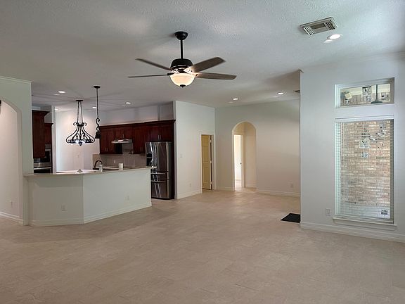 4th image of 4810 Stonecrop Ct
