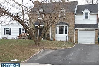 2nd image of 34 W Salisbury Dr