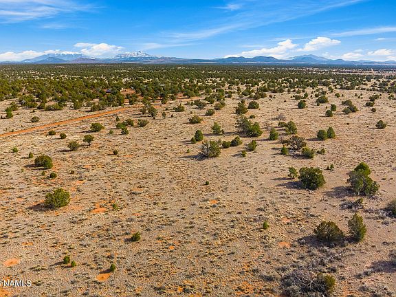 3rd image of 812 N Kaibab Rd