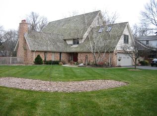 99 Wagner Rd, Northfield, IL 60093