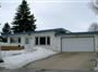 2816 1st Ave SW, Minot, ND 58701