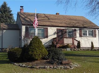 7547 Chestnut Ridge Rd, Lockport, NY 14094