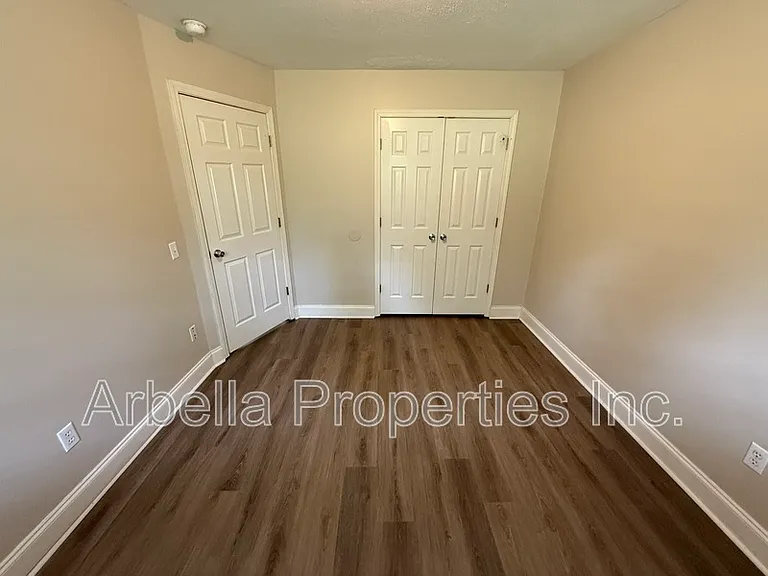 133 Walker St — Photo 12