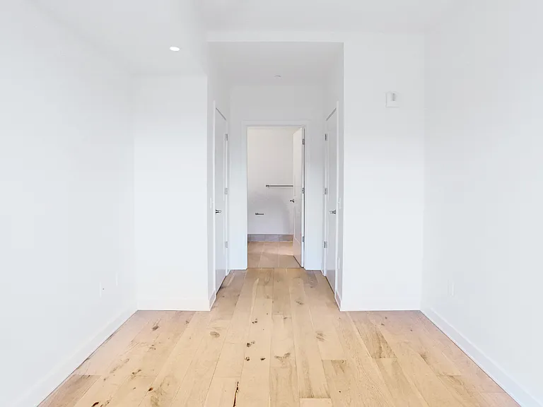 2330 Penn Ave #202 — Photo 15