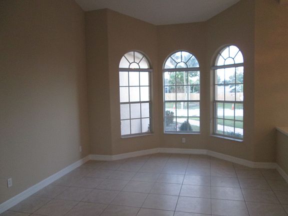 4th image of 1805 SW 27th Ter