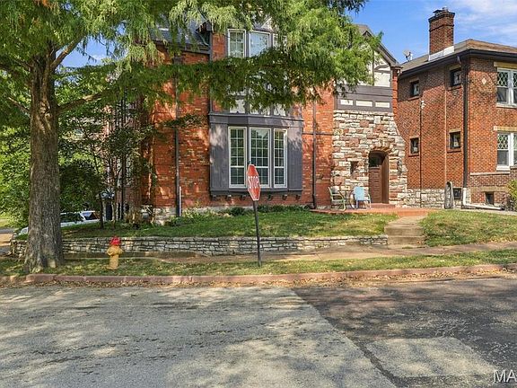 3rd image of 7379 Amherst Ave