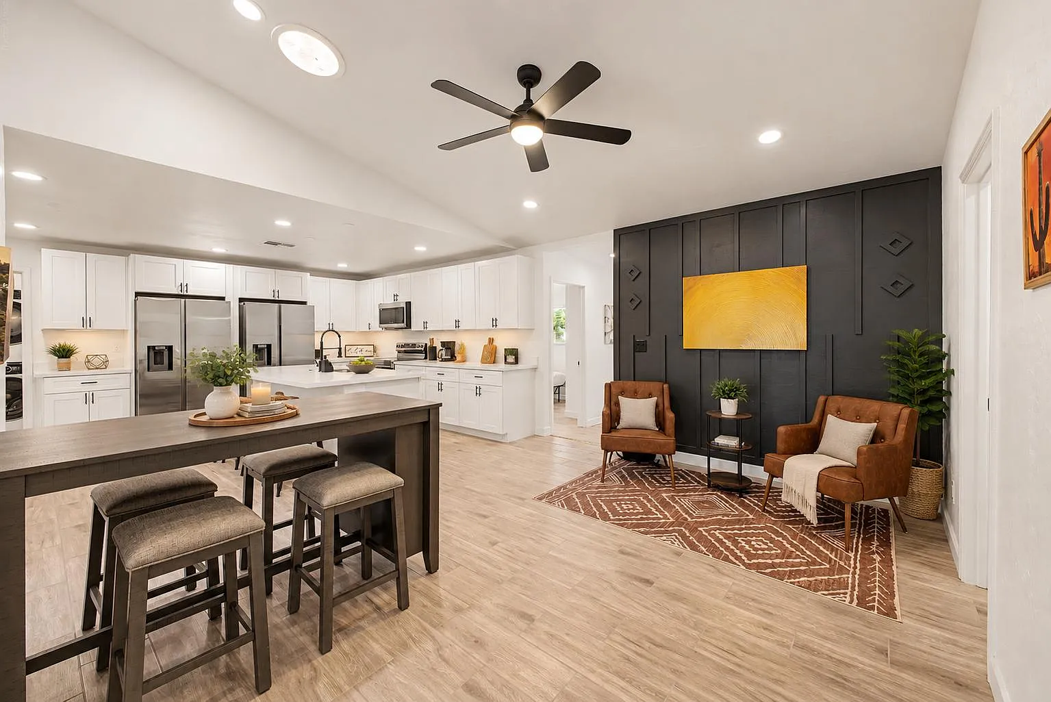 4 bed, 4.0 bath, 2200 sqft, $1,434 — Photo 4