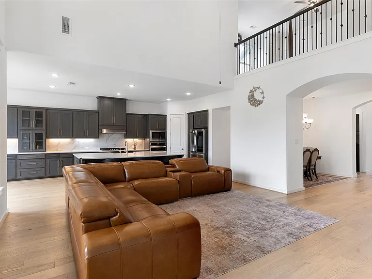 228 Lotti Ln — Photo 11
