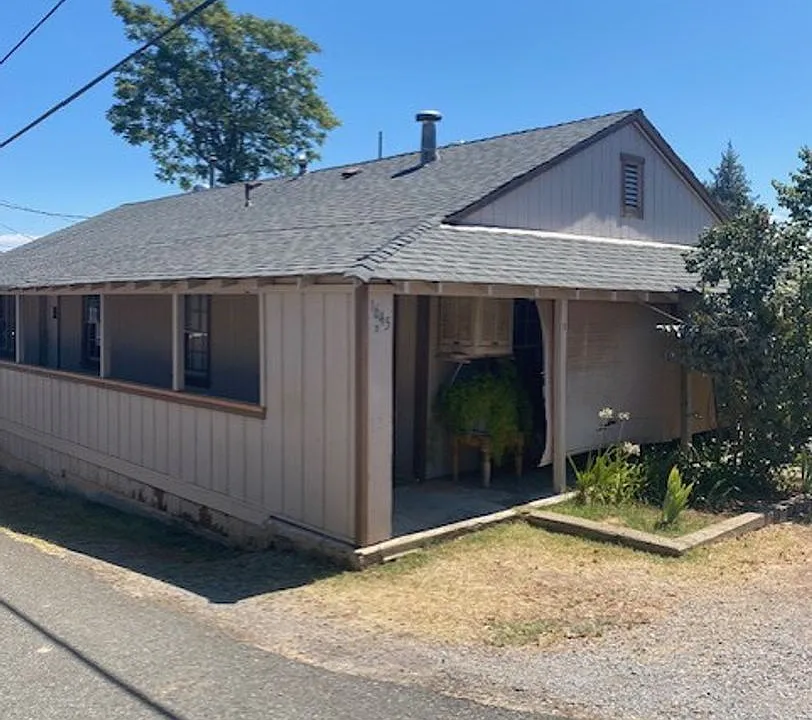 1645 Montana Ave