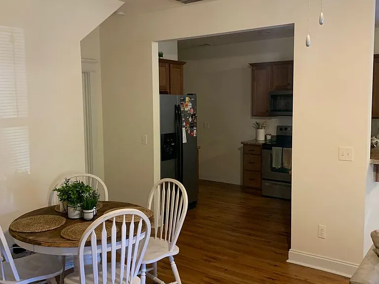 344 Ruth St — Photo 4