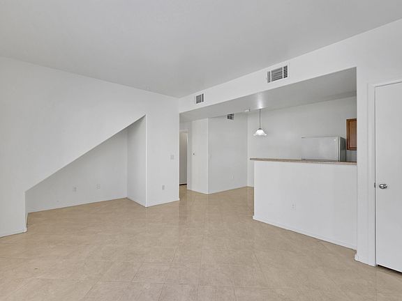 5th image of 2171 Hussium Hills St Unit 107