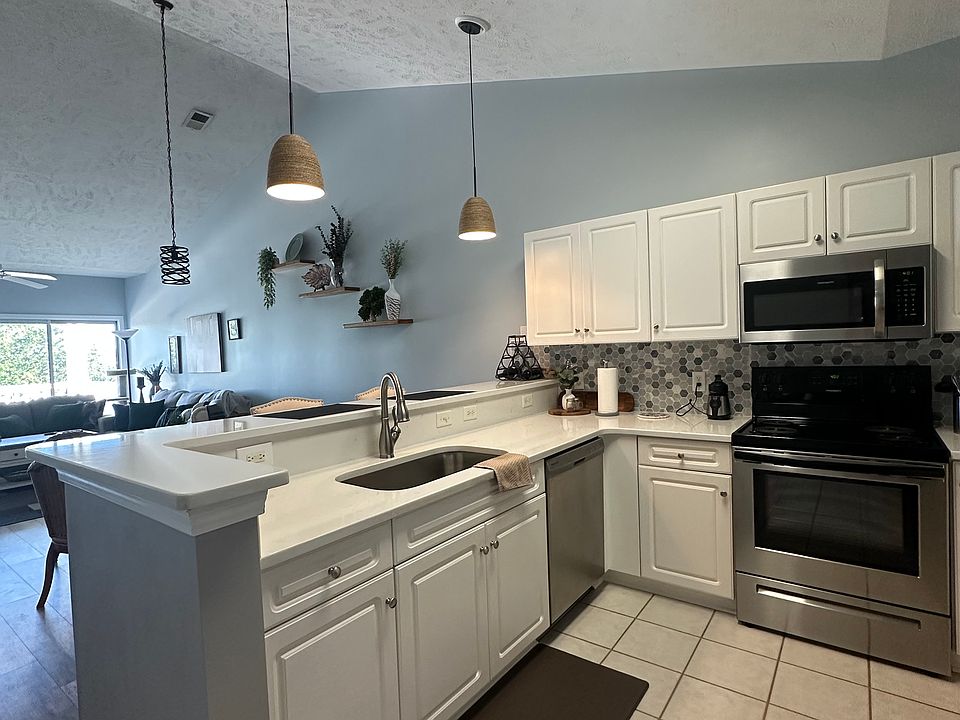 1st image of 901 W Port Dr Unit 513