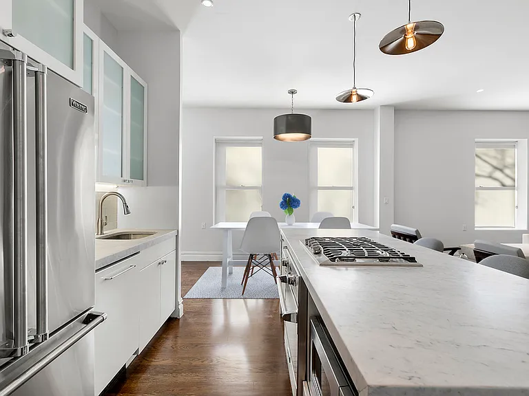 901 Washington Ave #AB — Photo 3