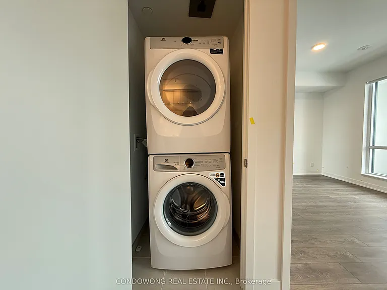 7950 Bathurst St #1121 — Photo 7