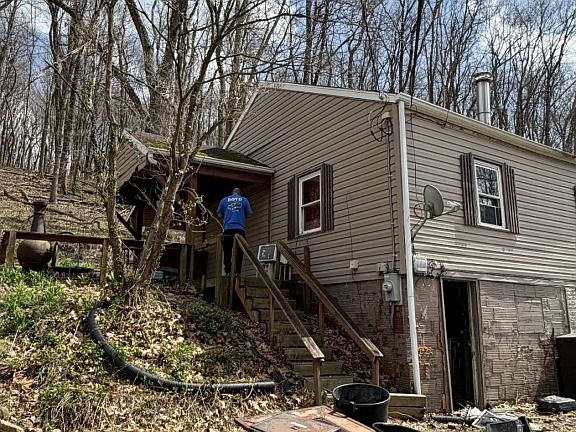 2nd image of 1515 Edgewood Rd