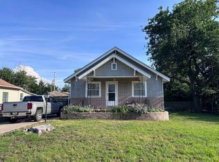 709 W 10th Ave, Hutchinson, KS 67501