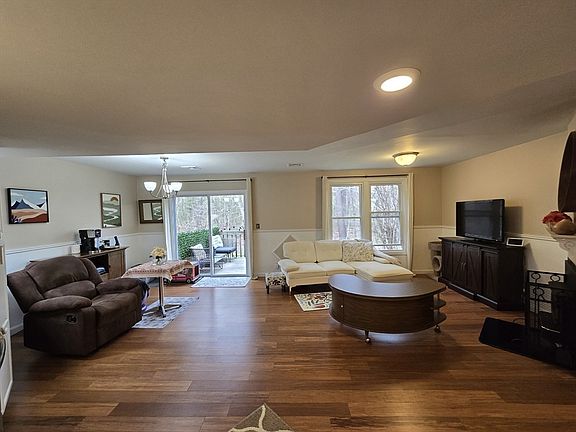 5th image of 110 Dean St Unit 86