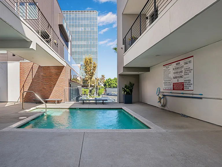 16300 Ventura Blvd #209 — Photo 18