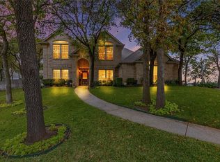 1013 Summit Ct, Burleson, TX 76028