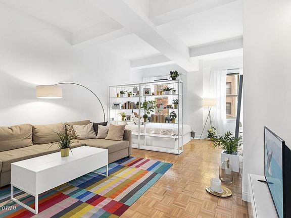 2nd image of 88 Greenwich St APT 405