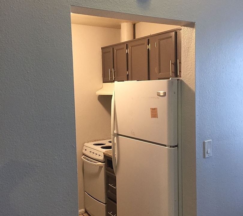 1st image of 3401 Williams St APT 102