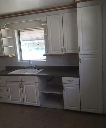 3rd image of 3245 N Dequincy St