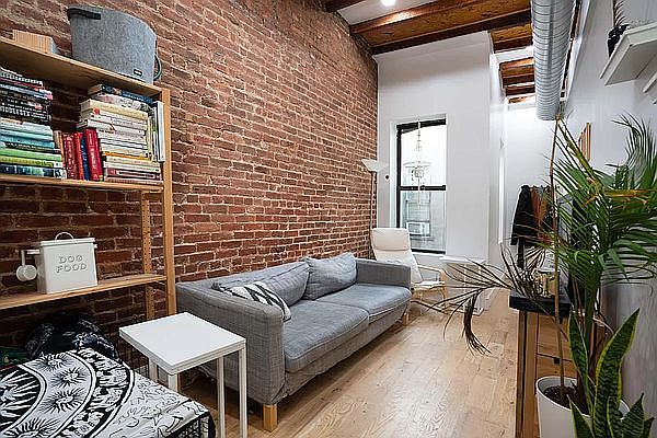 1st image of 150 E 105th St #2B