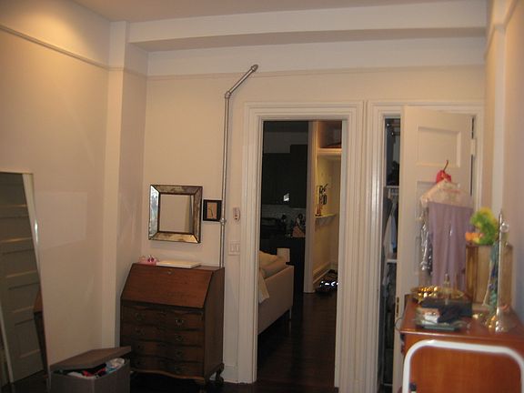 2nd image of 304 W 105th St APT 4B