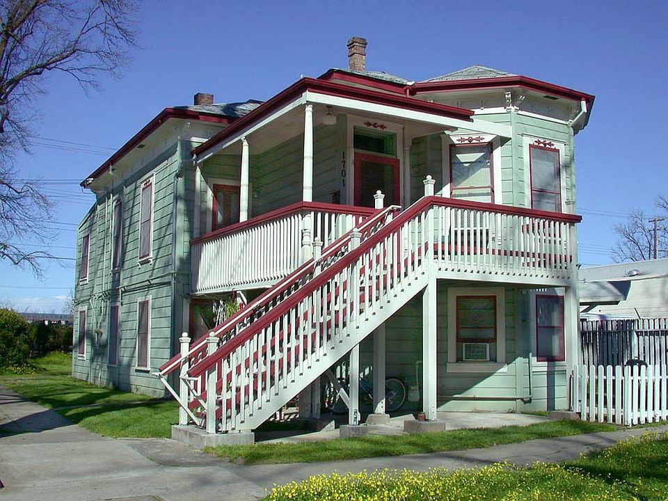 Corner C-4 Lot