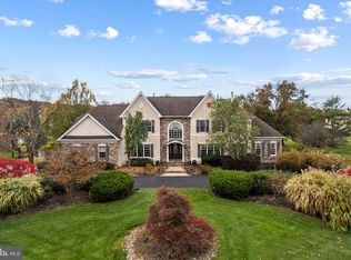 63 Woodside Ln, New Hope, PA 18938