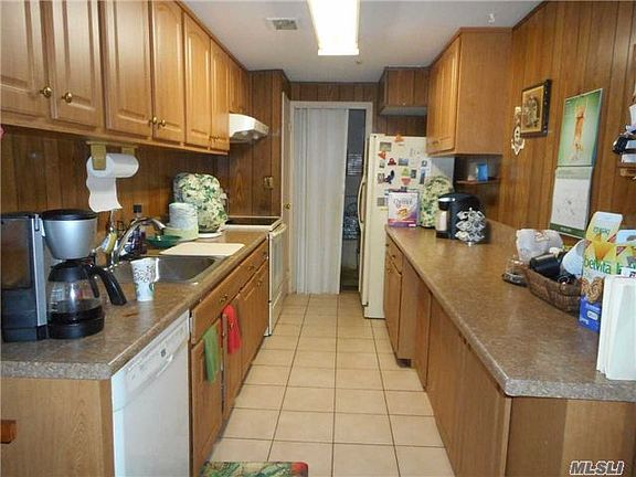 2nd image of 218 Skyline Dr
