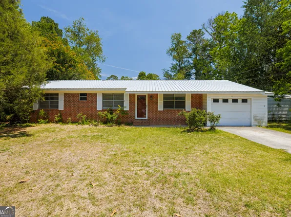 203 Magnolia Dr, Adel, GA 31620