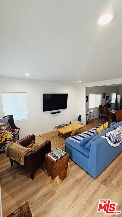 2 bed, 1.0 bath, 936 sqft, $3,500 — Photo 2