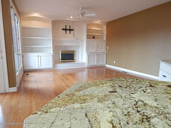 3rd image of 6416 Island Lake Dr