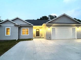9600 S Howell Ave, Oak Creek, WI 53154