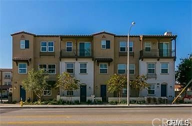 1st image of 1027 N Citrus Ave #144