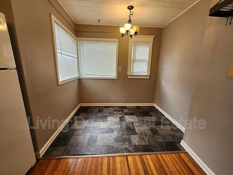 837 Peach St — Photo 10