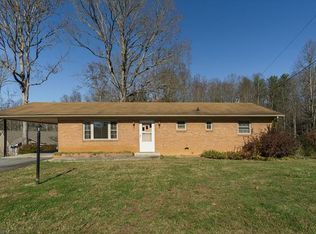 395 & 415 Osborne Rd, Brevard, NC 28712