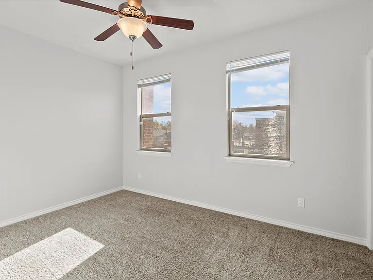 475 S Fretz Ave — Photo 21