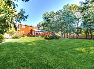 10 Glade Rd, East Hampton, NY 11937